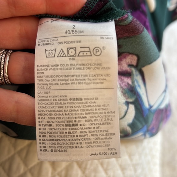 LIKE NEW! Banana Republic floral peplum dress, size 2 - Picture 7 of 7